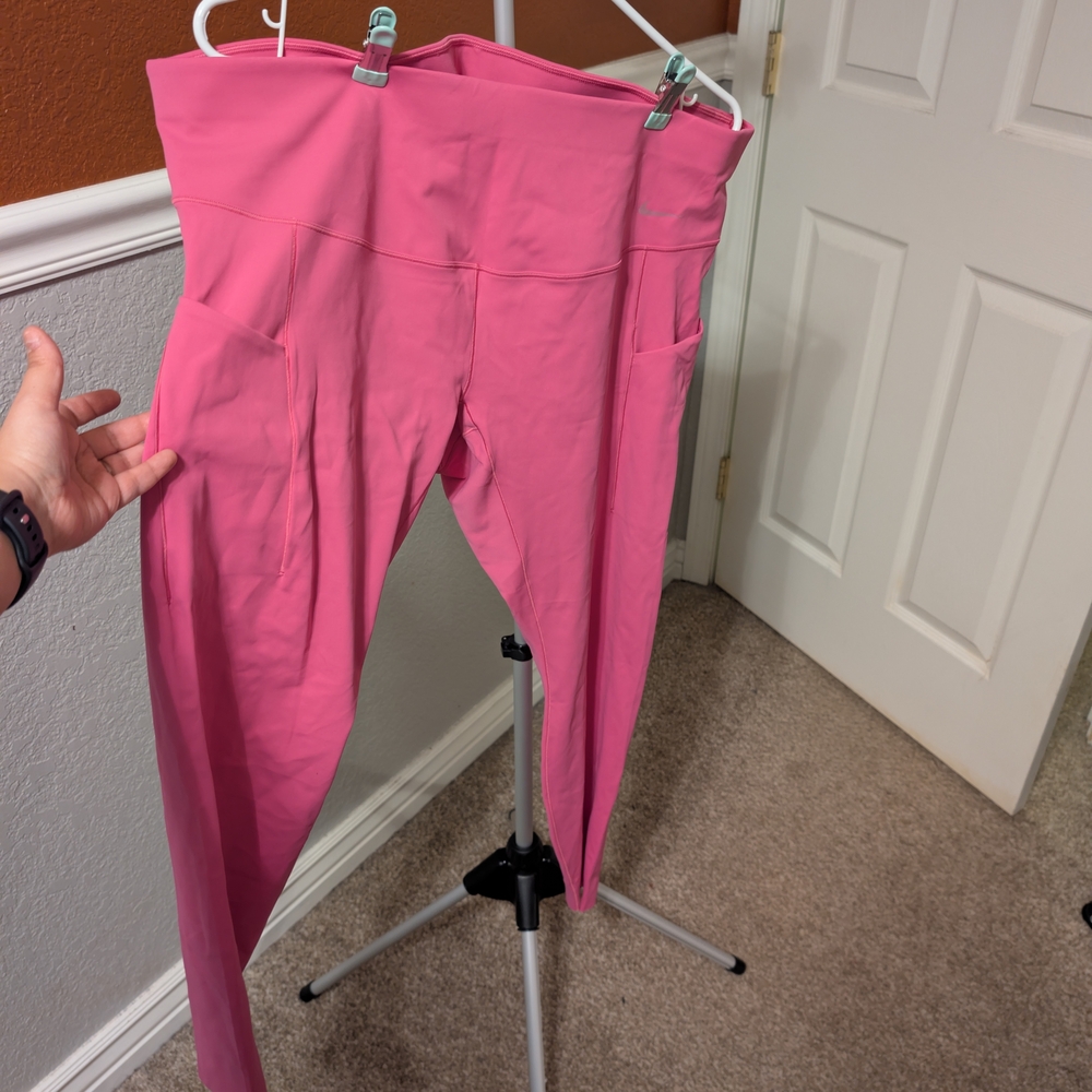 Nike Women's Bright Pink Leggings